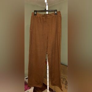 SKIMS Classic straight Leg Sweatpants in the color Birch.